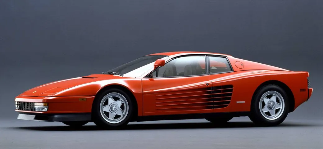 Ferrari Testarossa: la supercar degli anni 80 fa ancora sognare