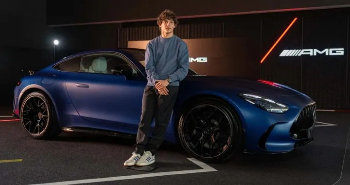 Incidente per Andrea Kimi Antonelli con la Mercedes-AMG GT 63