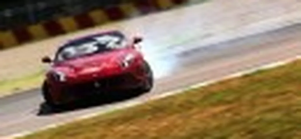 Ferrari F12berlinetta: al Nurburgring con Fernando Alonso