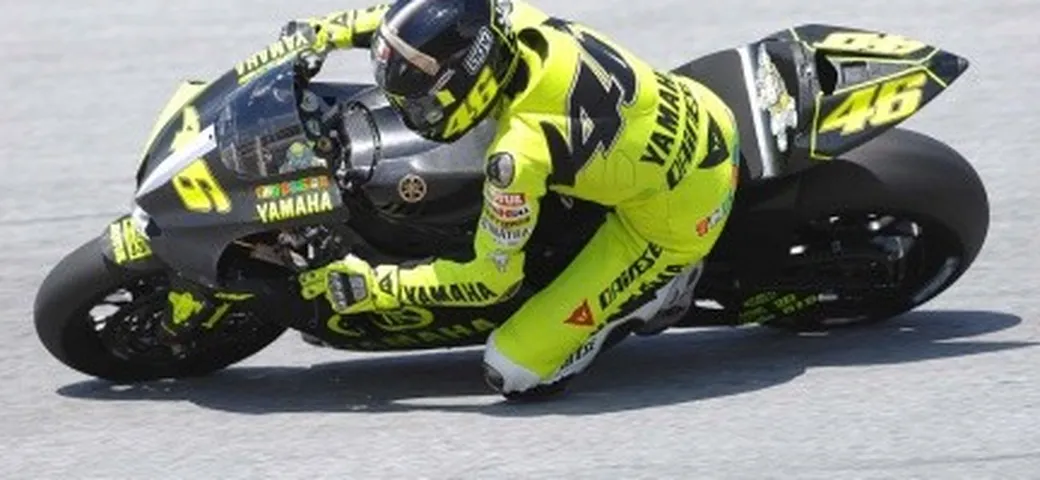 Sepang: Valentino vola, Colin subito dietro