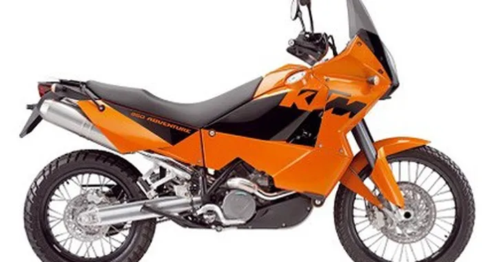 KTM 950 Adventure a Laguna Seca