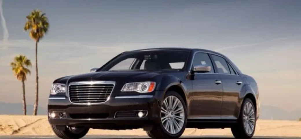Chrysler 300: una sportiva da 470 Cv, pensando alla Thema