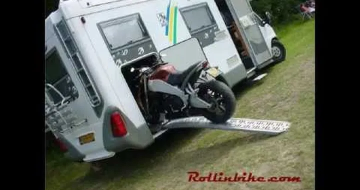 Motor in camper - systeem van Rollinbike.com