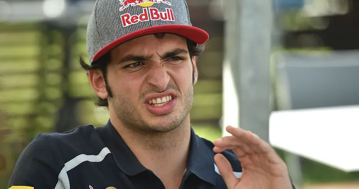 F1: Carlos Sainz è il nuovo pilota Ferrari fino al 2022