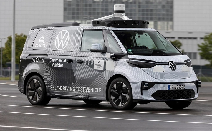IAA Mobility 2021: ecco il primo prototipo di VW ID.BUZZ a guida autonoma