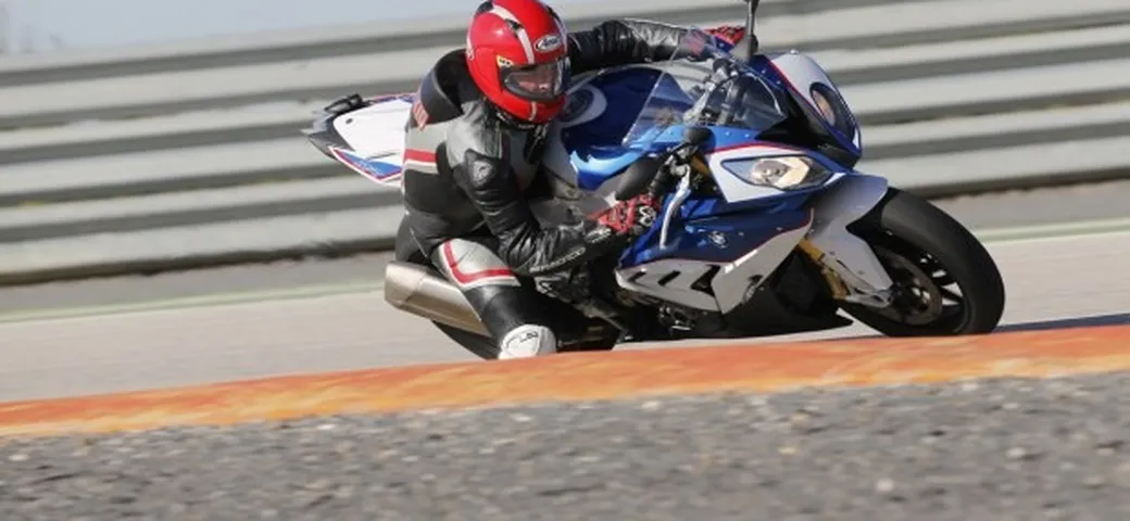 BMW S1000RR MY 2015: Electronic Power il Test in pista