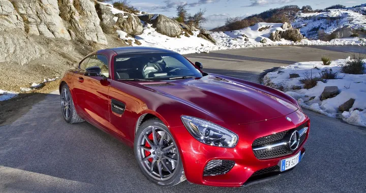 Mercedes AMG GT S: la video prova su strada