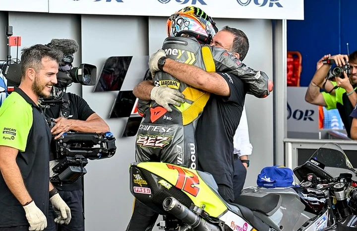 ingrandisci immagine