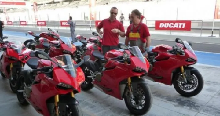Ducati 1199 Panigale: Live @ Abu Dhabi