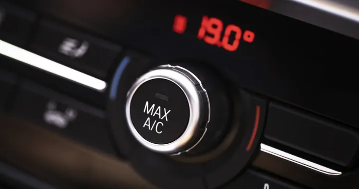 Climatizzatore auto in estate, i 6 errori che fanno consumare di più
