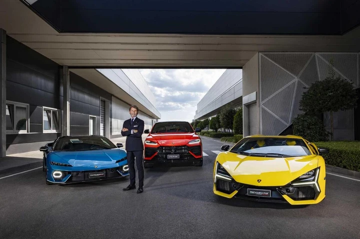 Lamborghini, nel presente c'è l'ibrido: per l'elettrico c'è ancora tempo