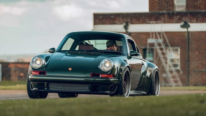 Porsche 911 Singer DLS: nuova vita per la storica 964