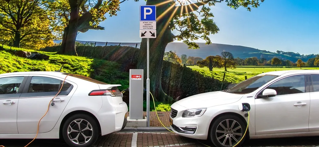 USA, Wyoming in controtendenza: stop alla vendite di auto elettriche nel 2035