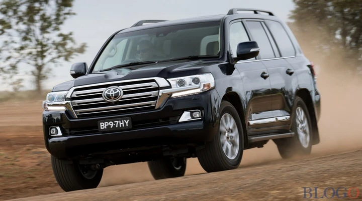 Toyota Land Cruiser 2016: foto e caratteristiche