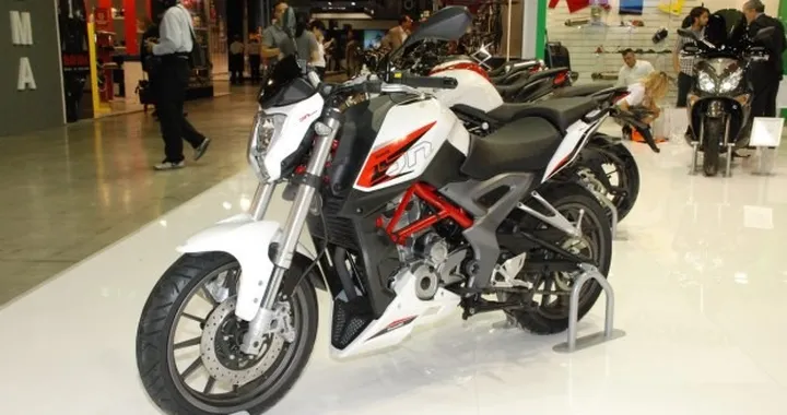 Benelli BN 251 2015: entry level a meno di 3 mila euro