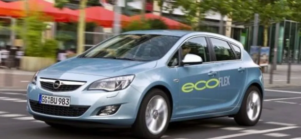 Opel Astra: per la 1.3 CDTI ecoFLEX è disponibile il sistema Start&Stop