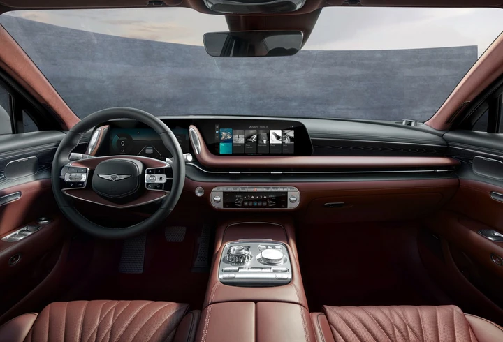 Svelati gli interni della nuova Genesis G90 2023