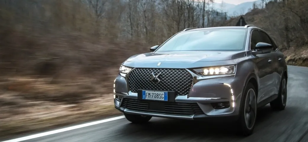 DS 7 Crossback 2021: nuovi allestimenti e prezzi