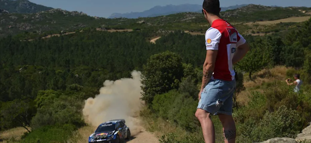 La MotoGP incontra il WRC: Dovizioso sulla VW Polo R con Ogier