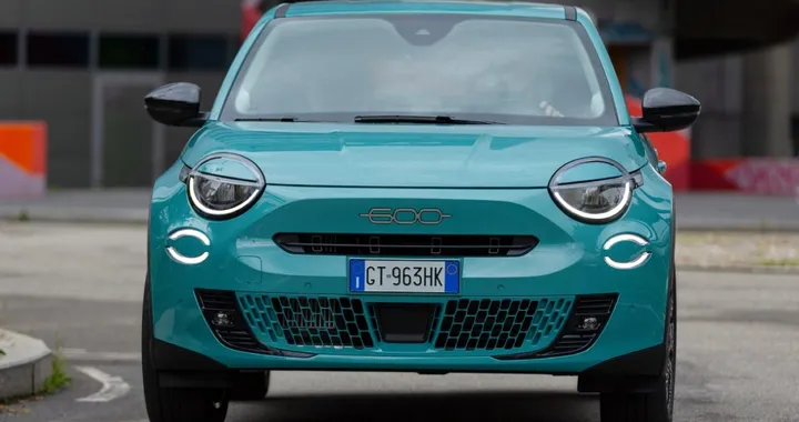 Fra i B-SUV di Stellantis domina Jeep Avenger, ma Fiat 600 cresce