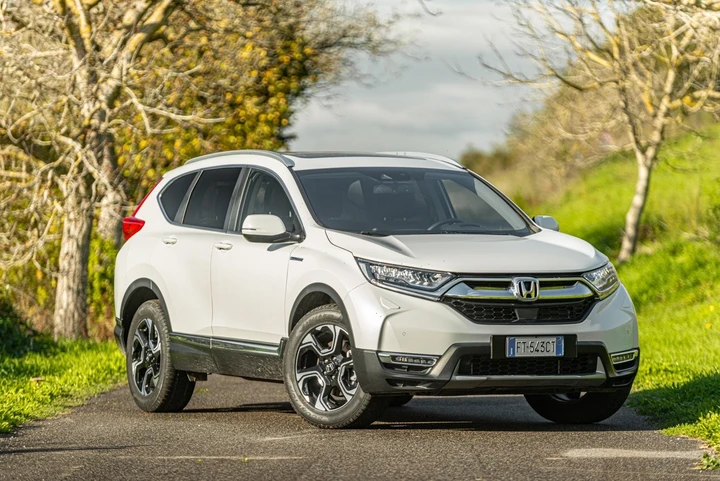 Honda CR-V Hybrid: la prova su strada