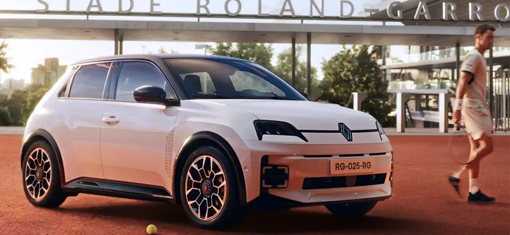 Renault celebra Roland-Garros 2025 con innovazioni elettriche