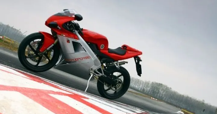 Cagiva Mito 125: Prime impressioni e video