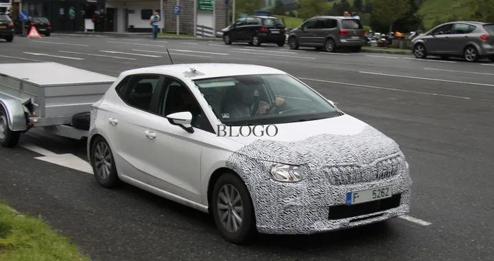 Skoda Fabia 2018: misteriose foto spia