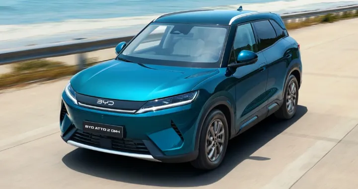 La crisi spinge la domanda di auto ibride: BYD risponde con la tecnologia DM-i