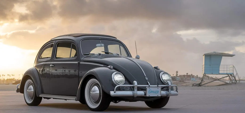 Un Maggiolino del 1958 elettrico con batterie Tesla all'asta