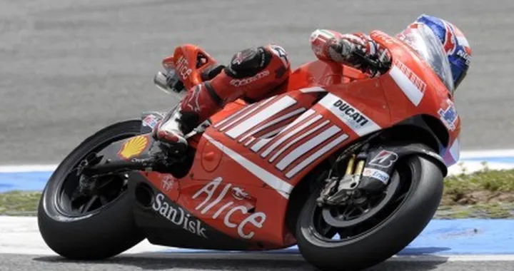 Warm Up bagnato, risorge Stoner, Rossi è li