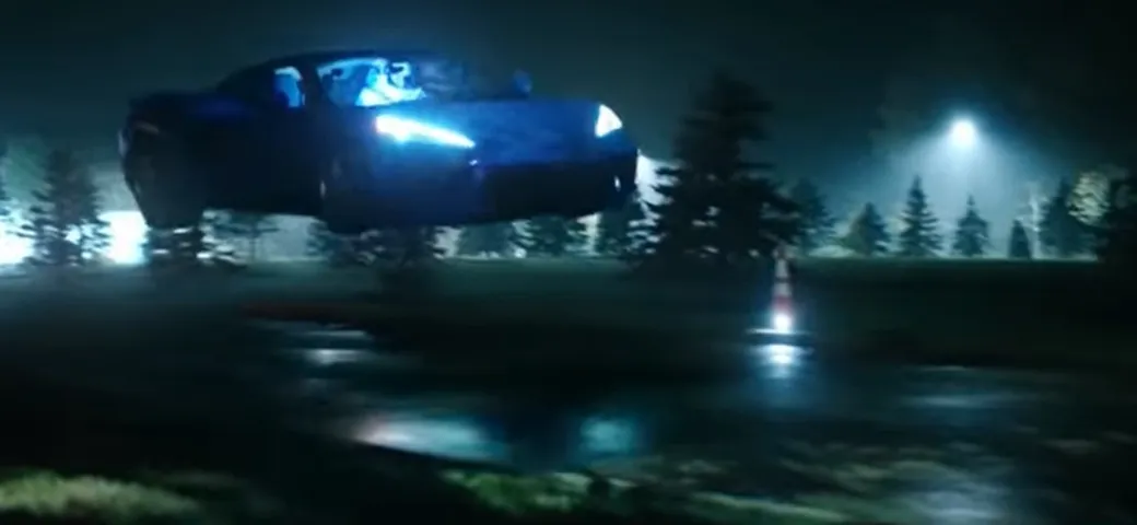 Con la Corvette salta su un'altra Corvette: video reale o fake?