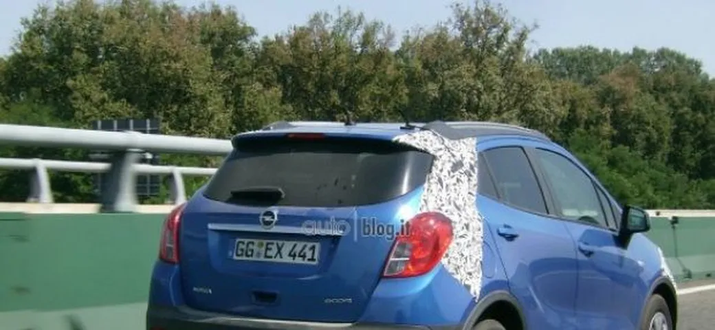 Opel Mokka: le foto spia di un nostro lettore