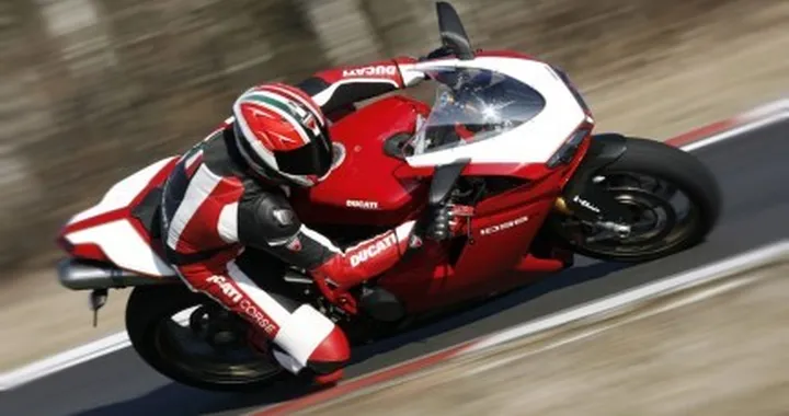 Ducati 1098R: primi responsi dalla pista