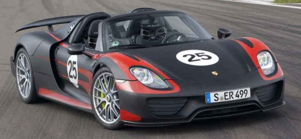 Porsche 918 Spyder: immagini ufficiali