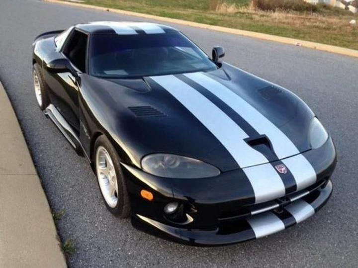 Dodge Viper: un esemplare è su base Corvette C4