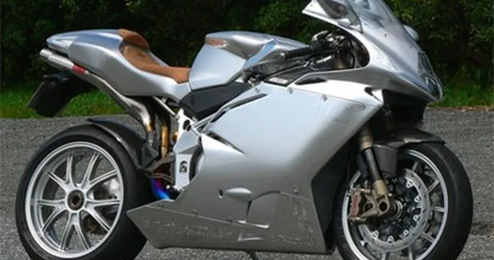 MV Agusta 1080 Platino: la moto più bella del mondo