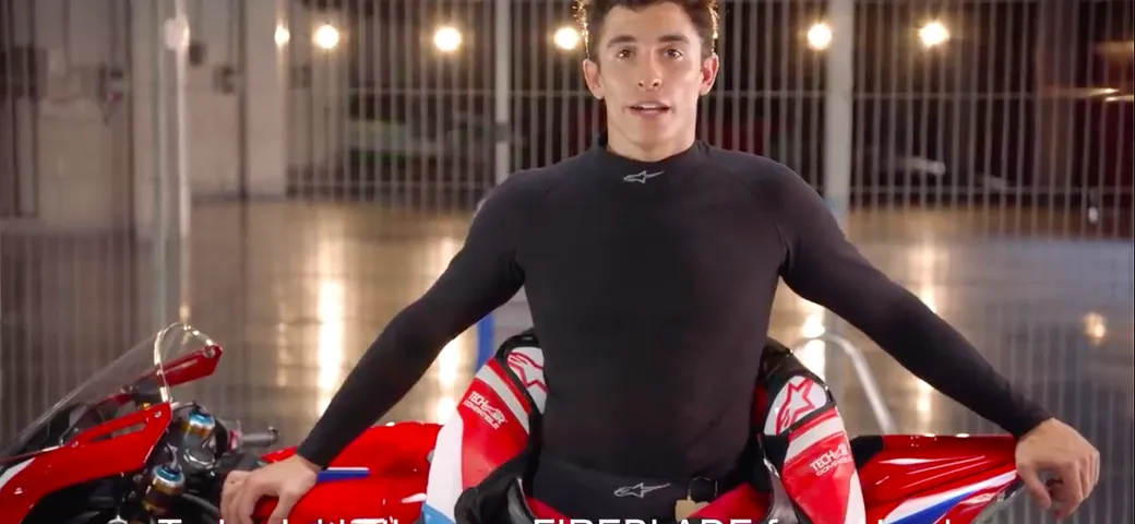 Marc Marquez prova la nuova Honda CBR1000RR-R Fireblade