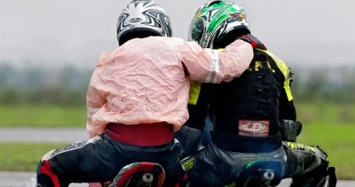 Foto del giorno: a cosa servono gli amici