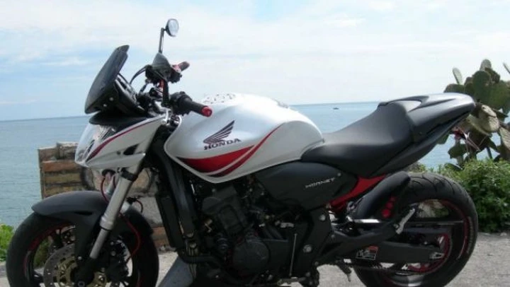 Foto del giorno: Honda Hornet e Giove Anxur