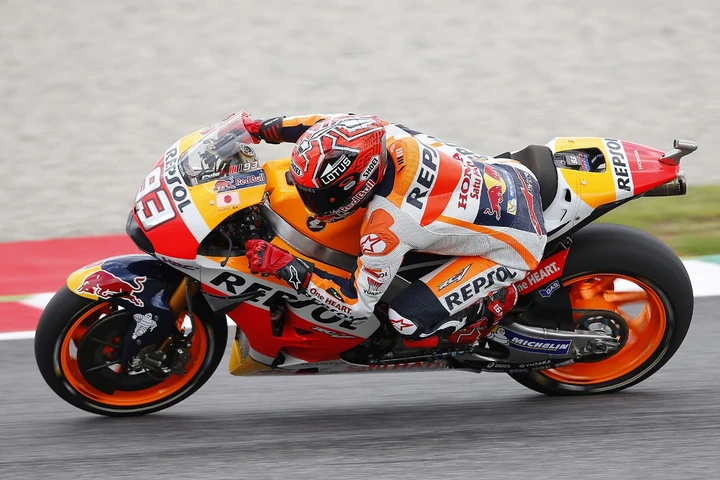 MotoGP: Marquez rinnova con Honda fino al 2018
