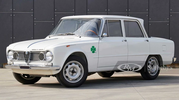 Una Alfa Romeo Giulia TI Super del 1964 venduta ad un prezzo stratosferico
