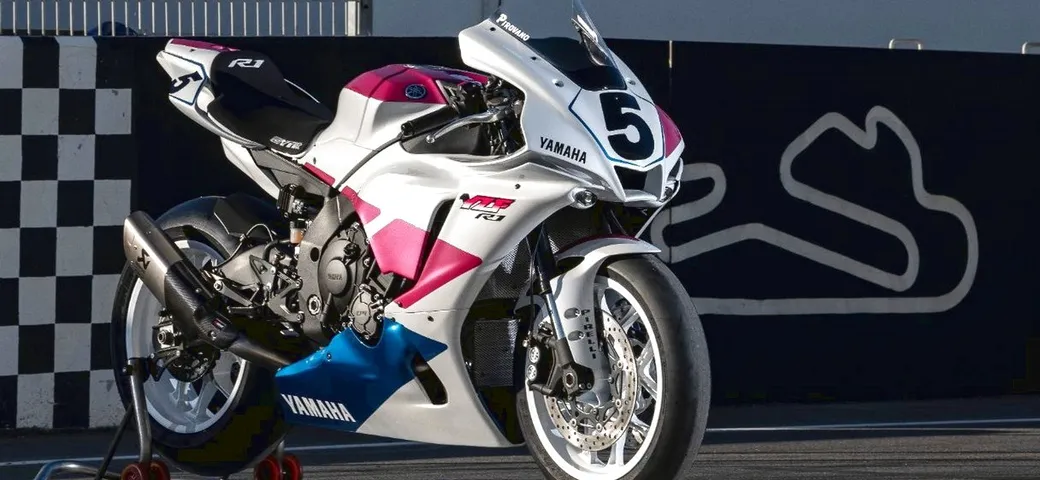 Yamaha R1 