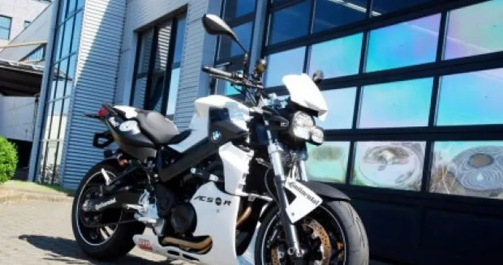 BMW F800R Reloaded: la naked bavarese secondo AC Schnitzer