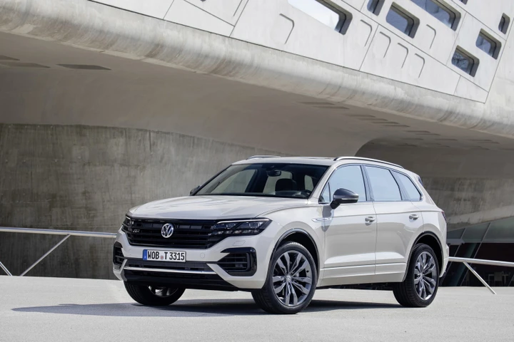 Volkswagen Touareg: in arrivo le versioni sportive GTE ed R?