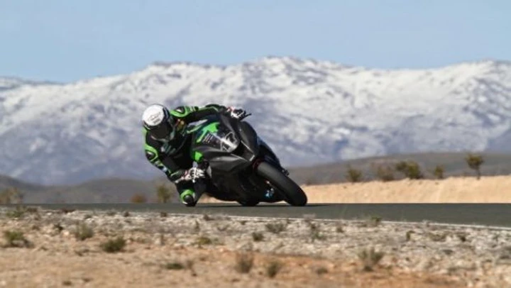 Superbike: test ad Almeria, la Kawasaki convince Sykes e Lascorz