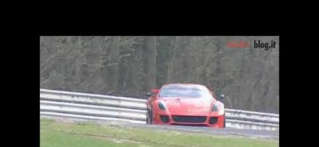 Video: sulla Ferrari 599XX per il record al Nurburgring