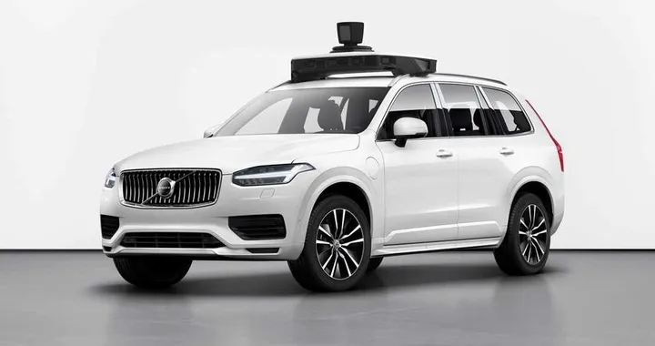 Volvo e Uber insieme con una XC90 per la guida autonoma