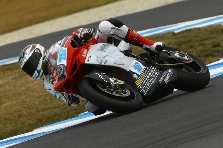 Supersport, Phillip Island: Cluzel regala il trionfo alla MV Agusta F3 [FOTO]