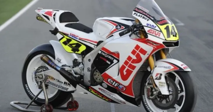 MotoGP: Randy De Puniet in pista con la livrea LCR 2010